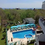 Danita & Restaurant&pool Bar Apartament Warna