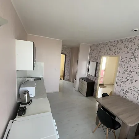 Danita & Restaurant&pool Bar ヴァルナ