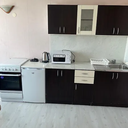 Danita & Restaurant&pool Bar ヴァルナ