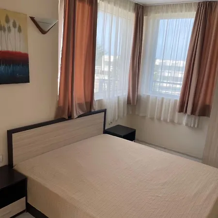 Danita & Restaurant&pool Bar Apartment *