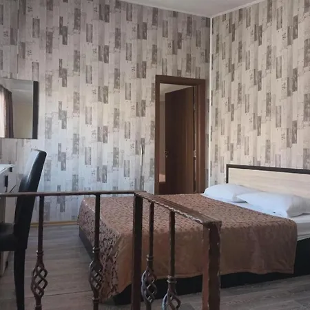 Danita & Restaurant&pool Bar ヴァルナ