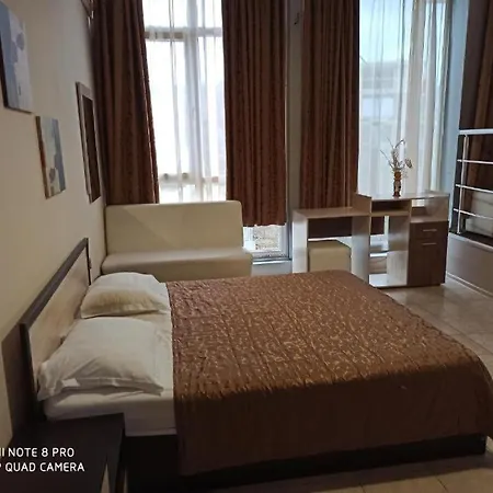 アパート Danita & Restaurant&pool Bar